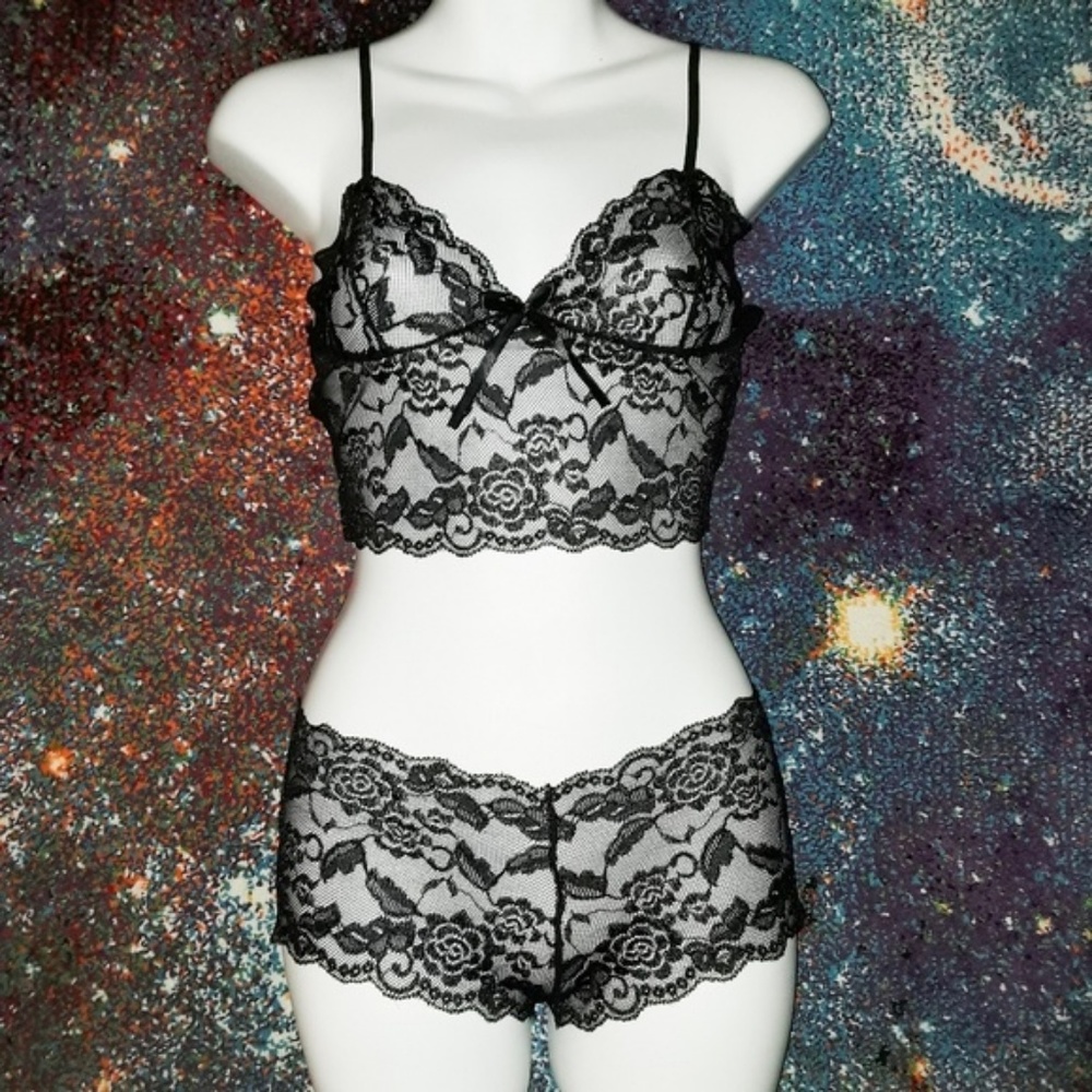 Black Rose Sheer Lace Bralette Cheeky Panty Set - Picture 2 of 8
